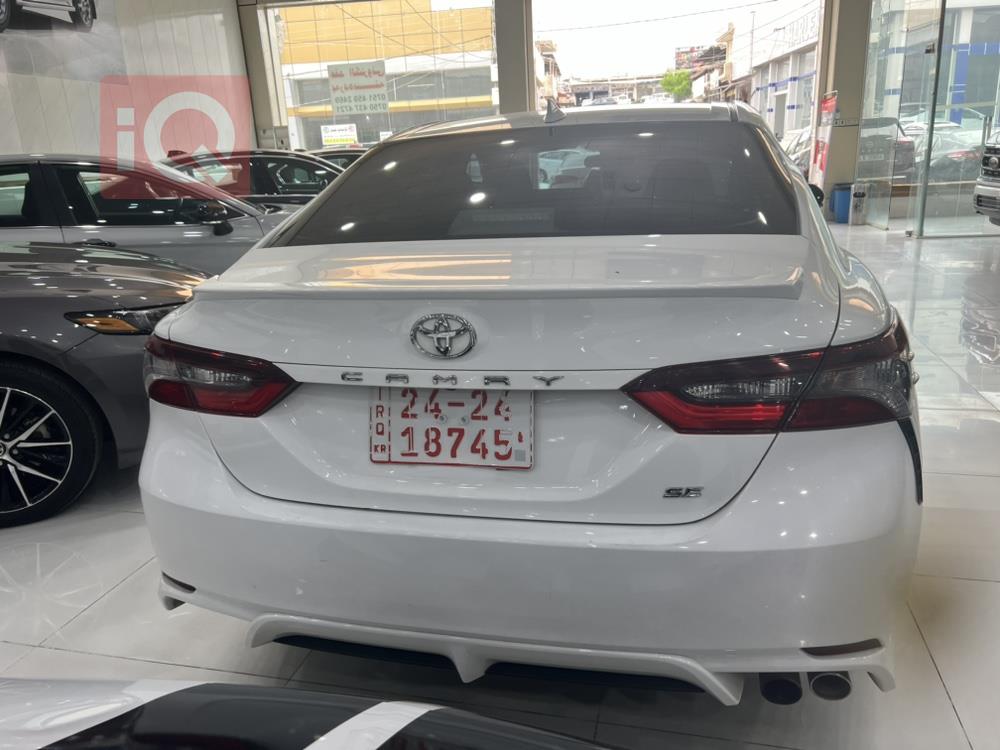 تۆیۆتا کامری